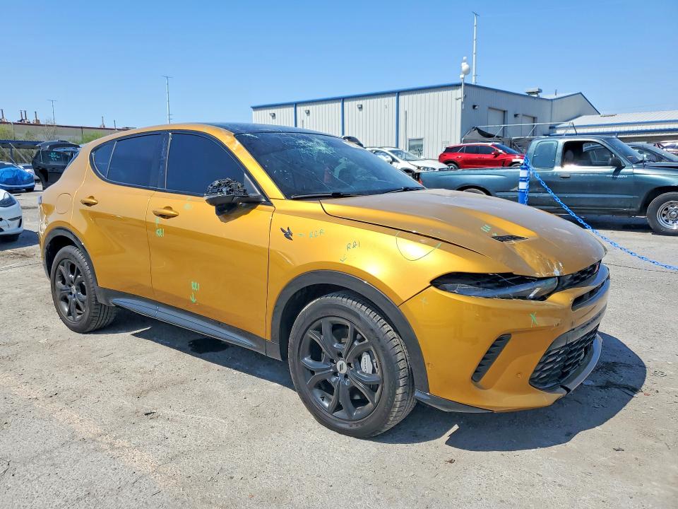 61203686 :رقم المزاد ، ZACPDFDW4R3A17970 vin ، 2024 Dodge Hornet مزاد بيع