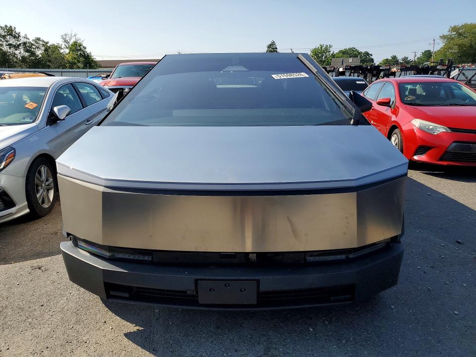 58383016 :رقم المزاد ، 7G2CEHED7RA012292 vin ، 2024 Tesla Cybertruck مزاد بيع
