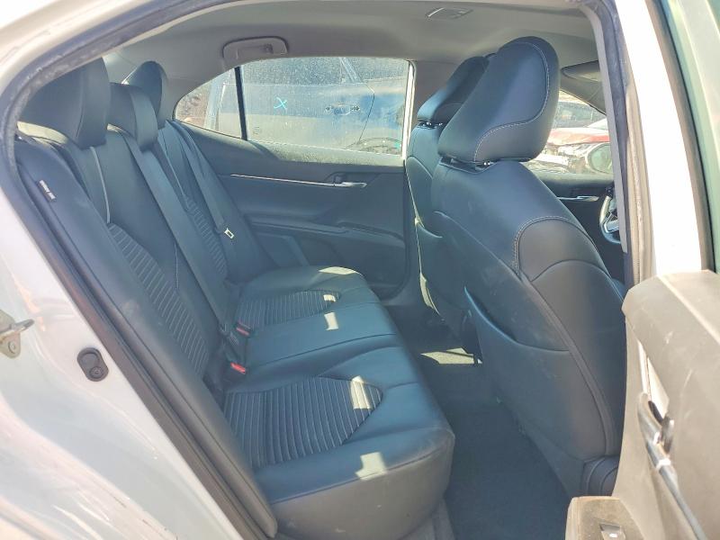 60273296 :رقم المزاد ، 4T1B11HK1KU843634 vin ، 2019 Toyota Camry مزاد بيع