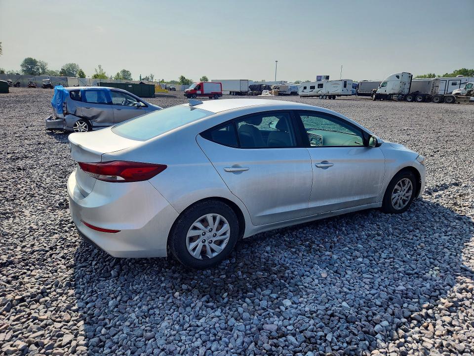 61069736 :رقم المزاد ، KMHD74LFXHU113930 vin ، 2017 Hyundai Elantra مزاد بيع