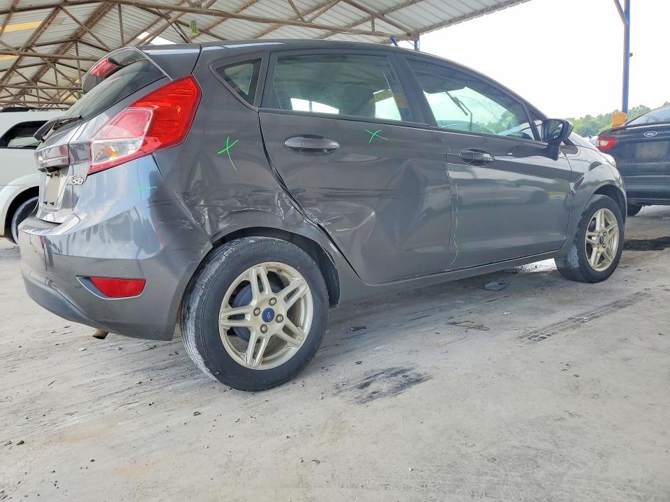 59272126 :رقم المزاد ، 3FADP4EJ6JM108181 vin ، 2018 Ford Fiesta مزاد بيع