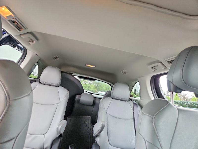 Продаж на аукціоні авто 2023 Toyota Sienna, vin: 5TDJSKFC9PS104196, номер лоту: 63230256
