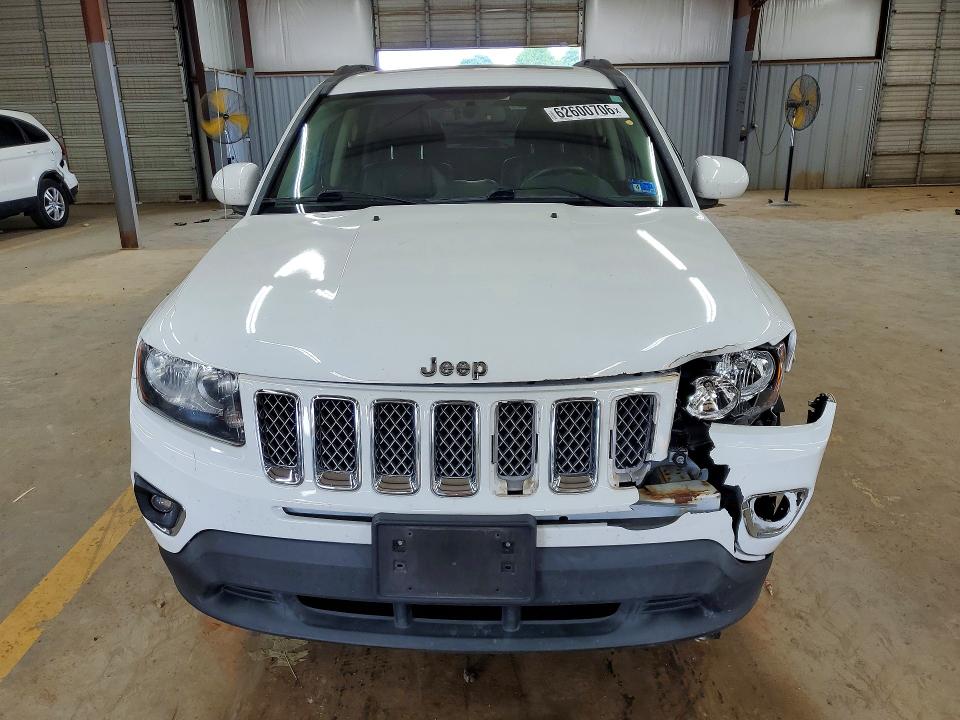 62600706 :رقم المزاد ، 1C4NJDEB4FD245017 vin ، 2015 Jeep Compass مزاد بيع