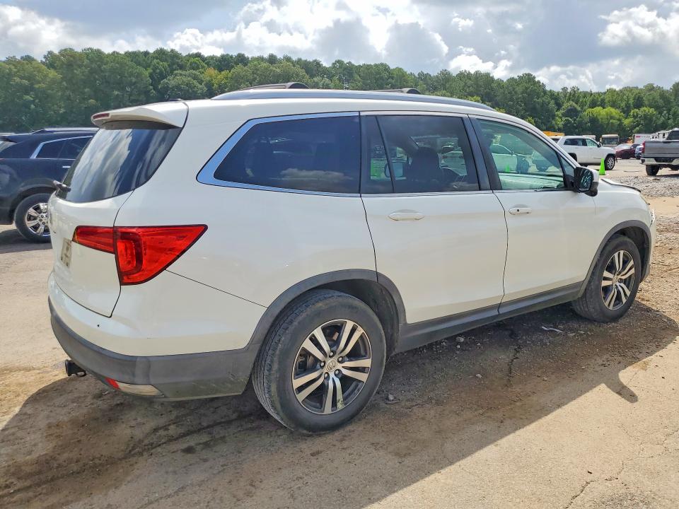 62101346 :رقم المزاد ، 5FNYF5H69GB030696 vin ، 2016 Honda Pilot مزاد بيع
