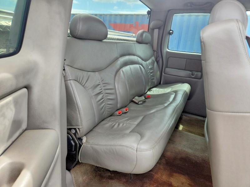 61250866 :رقم المزاد ، 1GTEC19V1YZ253370 vin ، 2000 Gmc New Sierra مزاد بيع