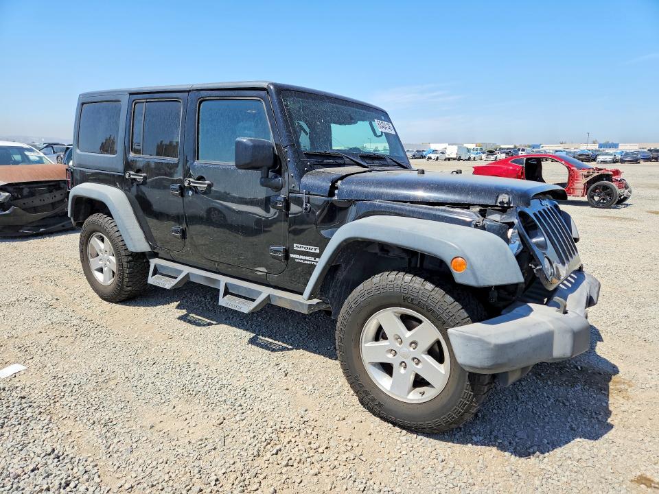 63404146 :رقم المزاد ، 1C4BJWDG4HL529266 vin ، 2017 Jeep Wrangler Unlimited مزاد بيع