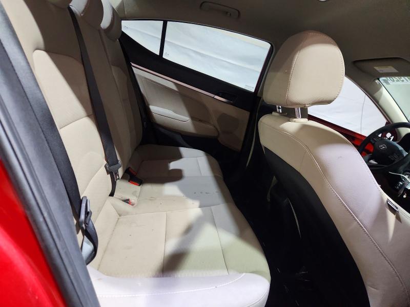 60997926 :رقم المزاد ، 5NPD74LF9KH425095 vin ، 2019 Hyundai Elantra مزاد بيع