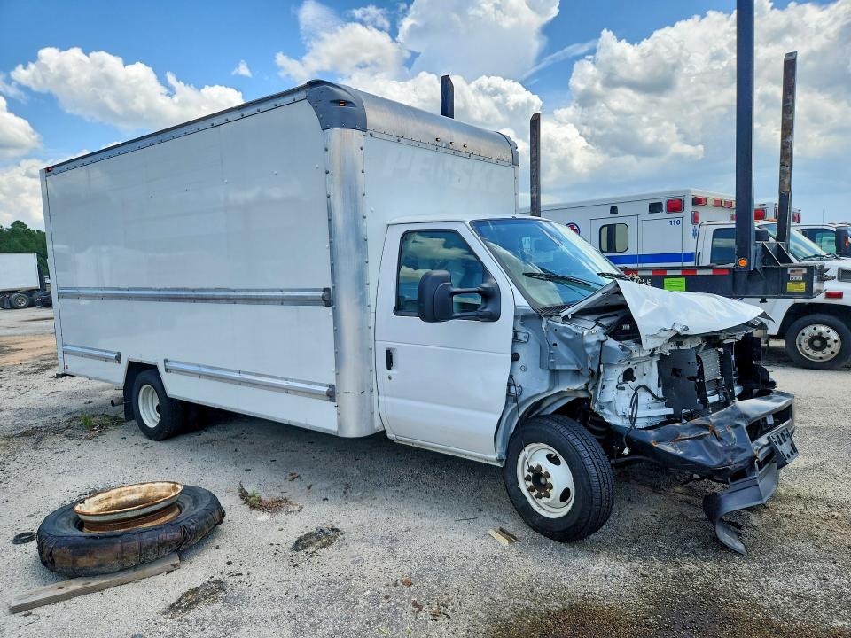 58434786 :رقم المزاد ، 1FDWE3FN7PDD03470 vin ، 2023 Ford Econoline مزاد بيع