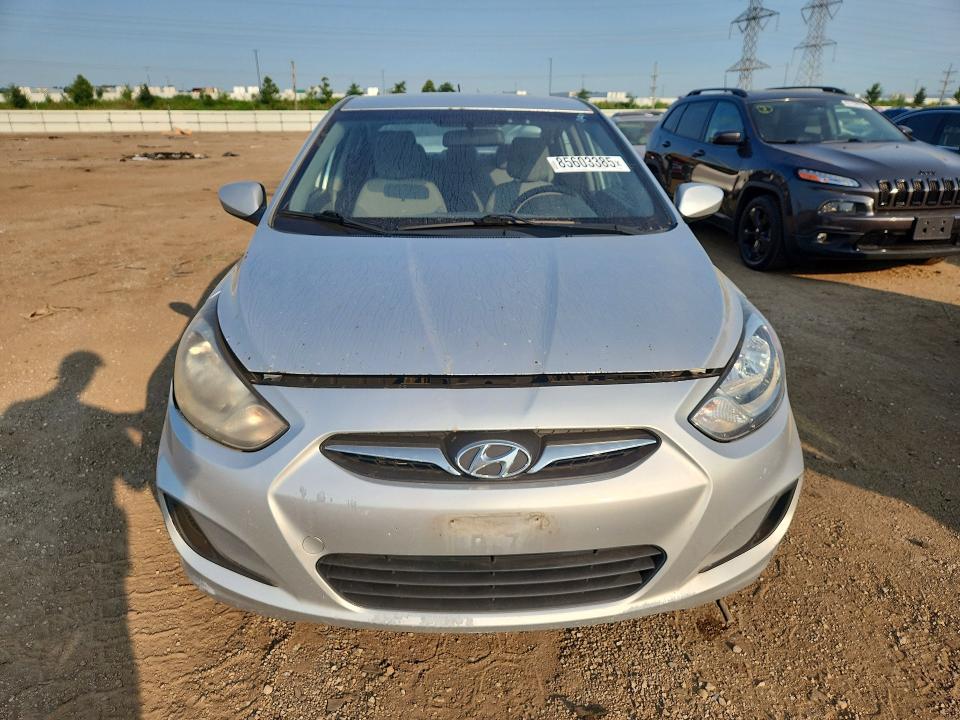 85603385 :رقم المزاد ، KMHCT4AE1DU303448 vin ، 2013 Hyundai Accent مزاد بيع