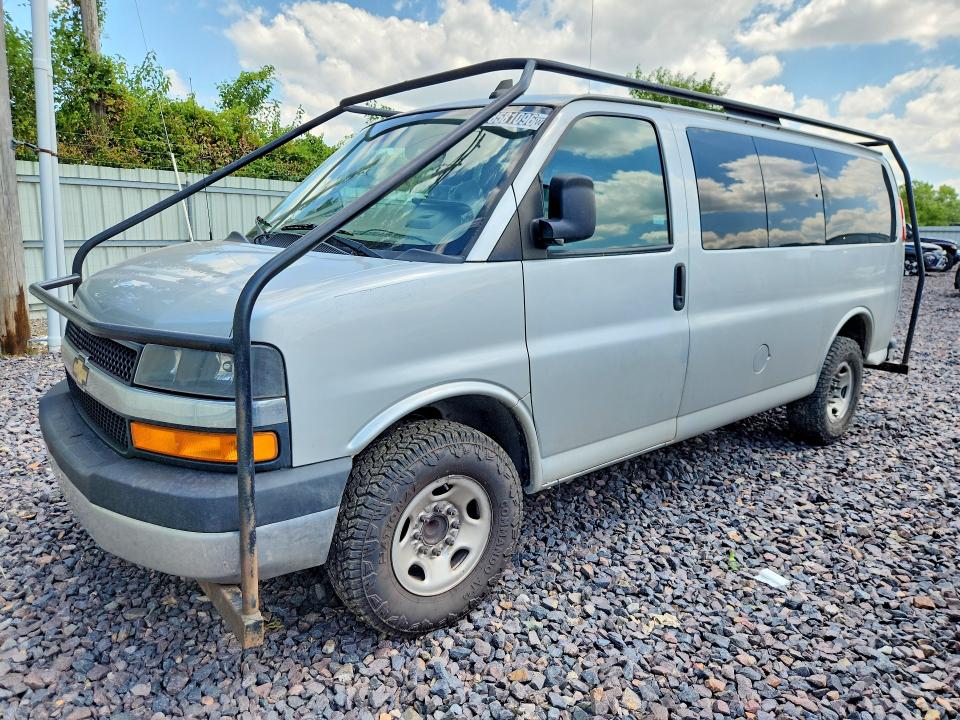 58581096 :رقم المزاد ، 1GAWGFFP9N1185706 vin ، 2022 Chevrolet Express G2500 مزاد بيع