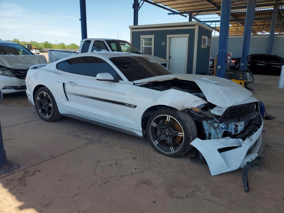 61175406 :رقم المزاد ، 1FA6P8CF5M5107435 vin ، 2021 Ford Mustang مزاد بيع