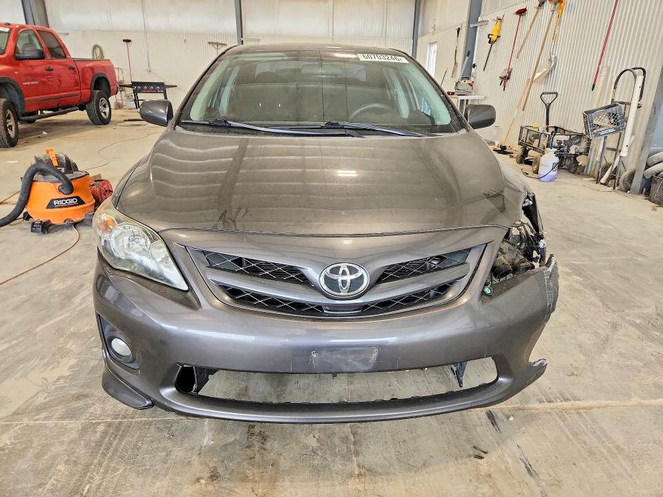 60703246 :رقم المزاد ، 5YFBU4EE2CP047209 vin ، 2012 Toyota Corolla مزاد بيع