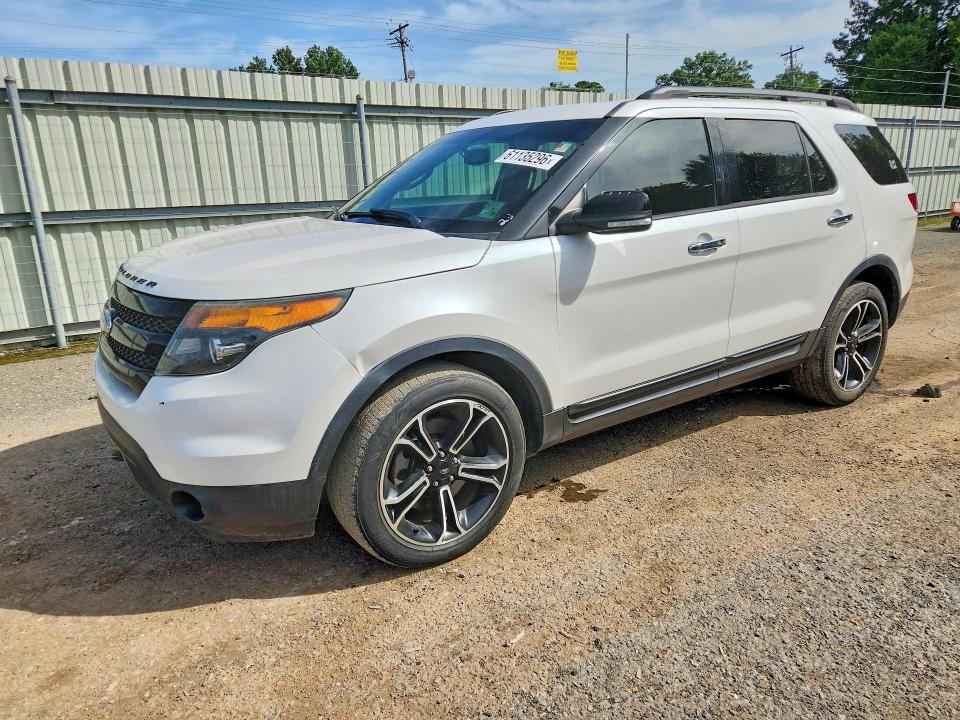 61135296 :رقم المزاد ، 1FM5K8GT5DGC29457 vin ، 2013 Ford Explorer مزاد بيع
