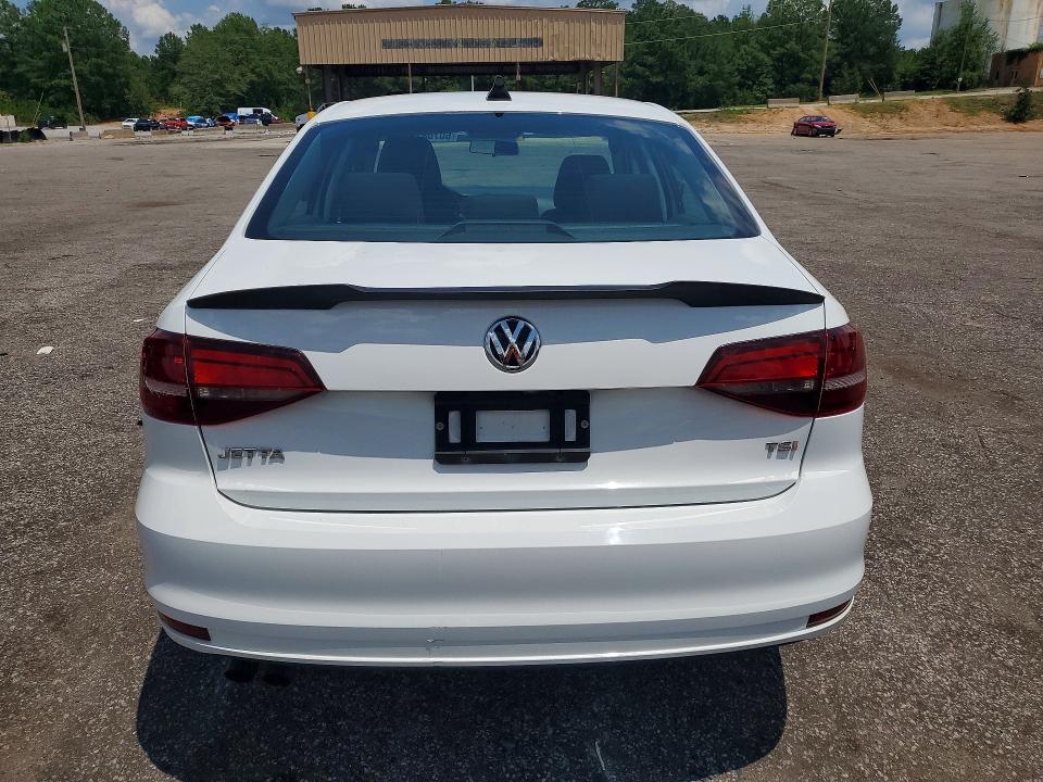60708766 :رقم المزاد ، 3VW2B7AJ5HM214832 vin ، 2017 Volkswagen Jetta مزاد بيع