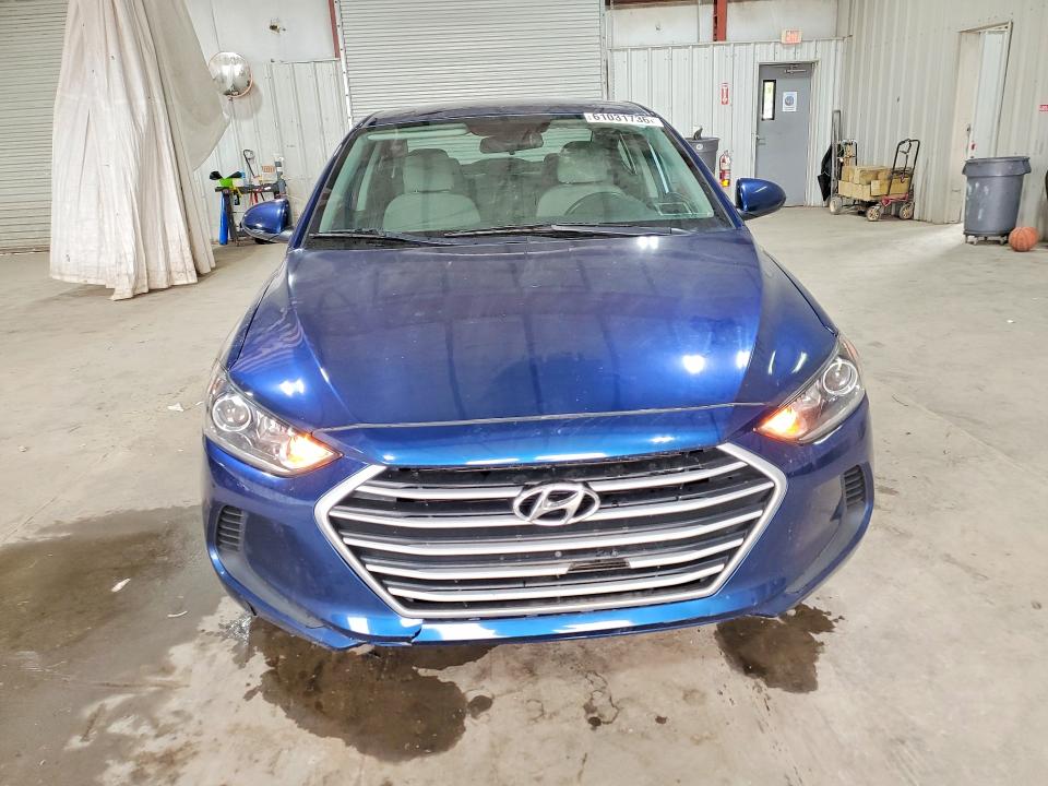 61031736 :رقم المزاد ، 5NPD84LF3HH107432 vin ، 2017 Hyundai Elantra مزاد بيع