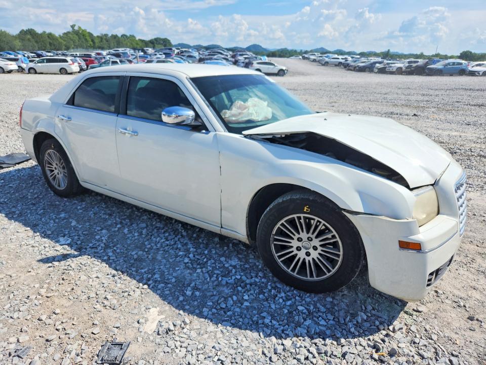 2010 Chrysler 300 მანქანა იყიდება აუქციონზე, vin: 2C3CA4CD2AH105317, აუქციონის ნომერი: 61142016