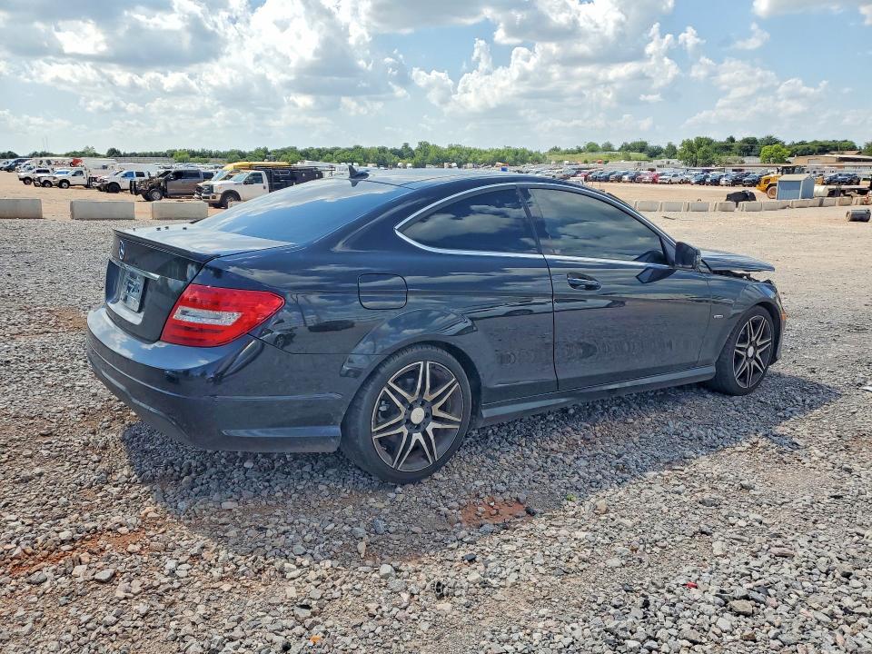 Продаж на аукціоні авто 2013 Mercedes-benz C, vin: WDDGJ4HBXDG029405, номер лоту: 59560036