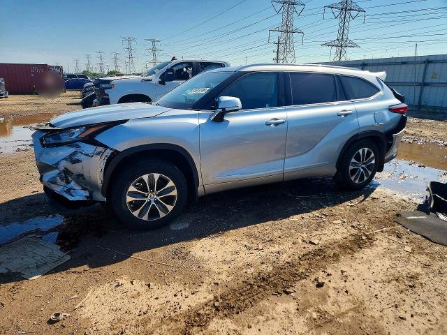 2020 Toyota Highlander მანქანა იყიდება აუქციონზე, vin: 5TDHZRBH5LS502858, აუქციონის ნომერი: 51924746