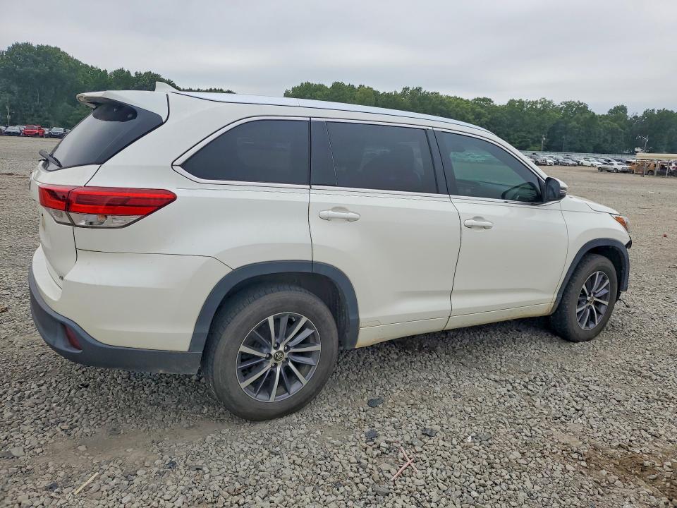 Продаж на аукціоні авто 2017 Toyota Highlander, vin: 5TDKZRFHXHS517573, номер лоту: 61915686