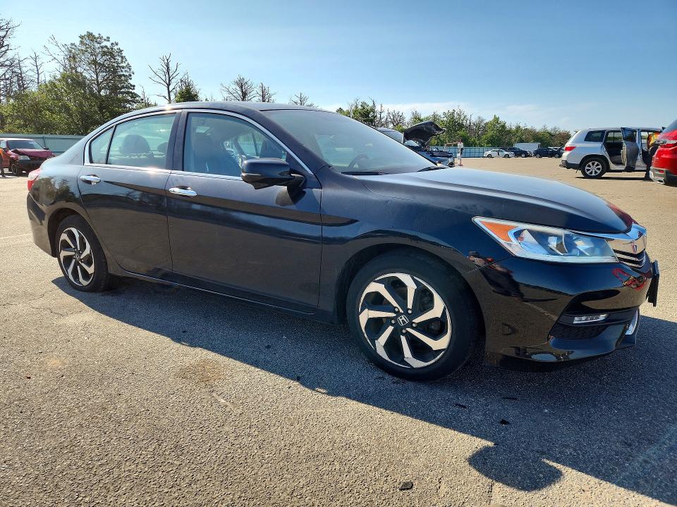 Продажа на аукционе авто 2016 Honda Accord, vin: 1HGCR2F89GA194528, номер лота: 62242256