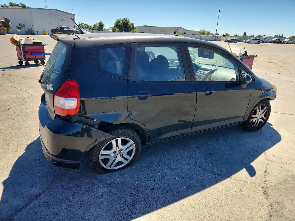 2007 Honda Fit მანქანა იყიდება აუქციონზე, vin: JHMGD386X7S017236, აუქციონის ნომერი: 60866126