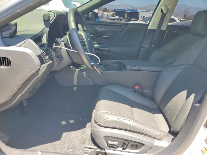61640436 :رقم المزاد ، 58AEA1C11SU073410 vin ، 2025 Lexus Es 300h مزاد بيع