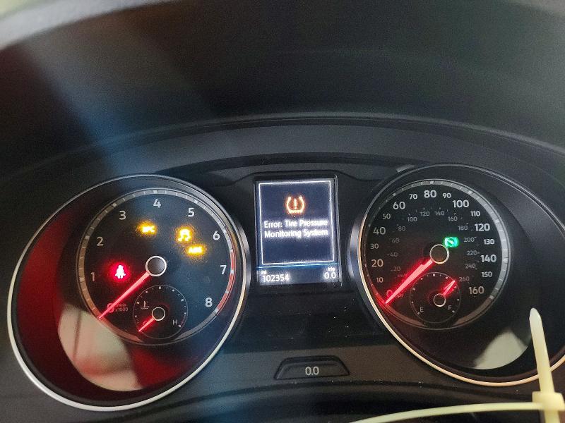 61737746 :رقم المزاد ، 1V2CR2CA3JC580717 vin ، 2018 Volkswagen Atlas مزاد بيع