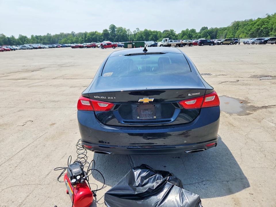 61880246 :رقم المزاد ، 1G1ZH5SX2HF121220 vin ، 2017 Chevrolet Malibu مزاد بيع