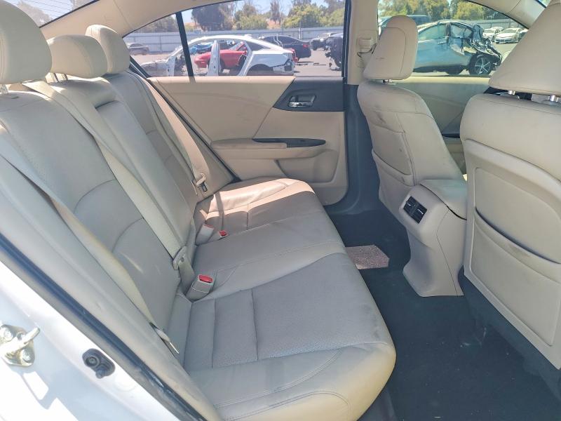 60838696 :رقم المزاد ، 1HGCR2F86HA095229 vin ، 2017 Honda Accord مزاد بيع