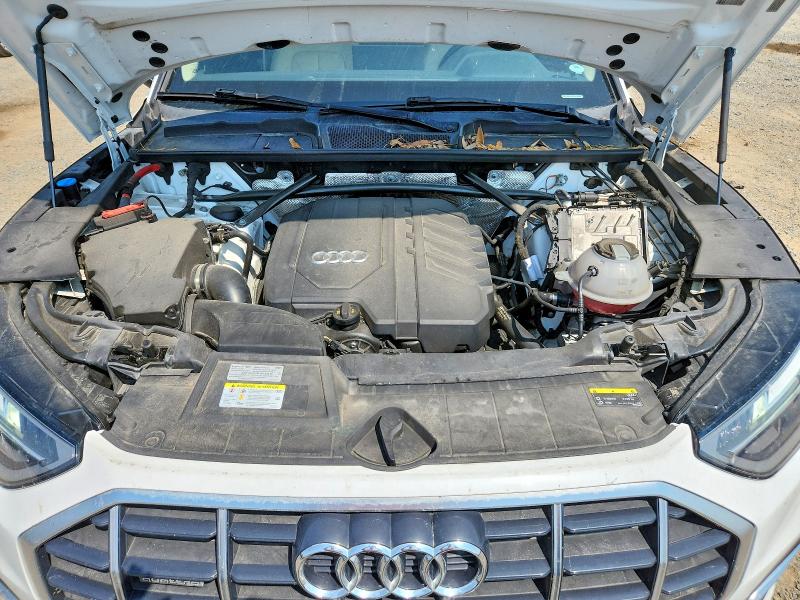 61980786 :رقم المزاد ، WA1AAAFY4M2133868 vin ، 2021 Audi Q5 مزاد بيع
