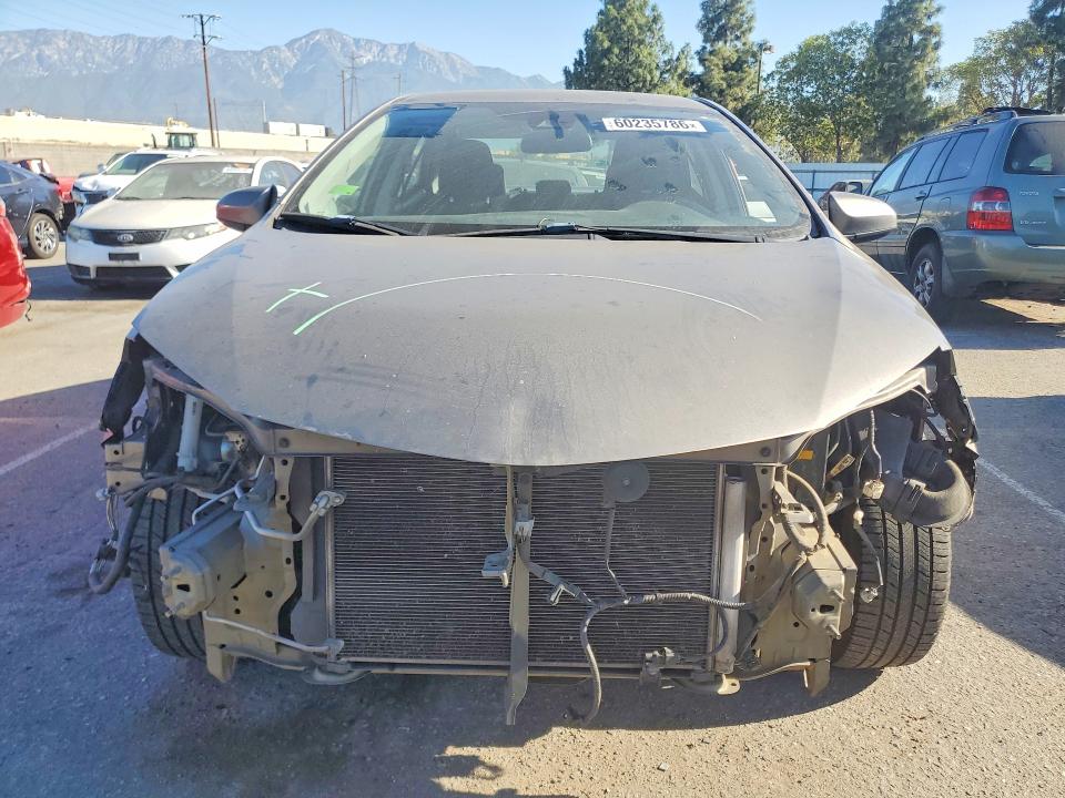 Продаж на аукціоні авто 2018 Toyota Corolla, vin: 5YFBURHE6JP832029, номер лоту: 60235786