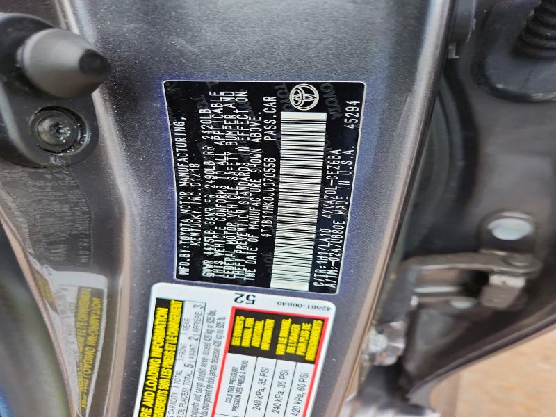 63242816 :رقم المزاد ، 4T1B11HK0JU070556 vin ، 2018 Toyota Camry مزاد بيع