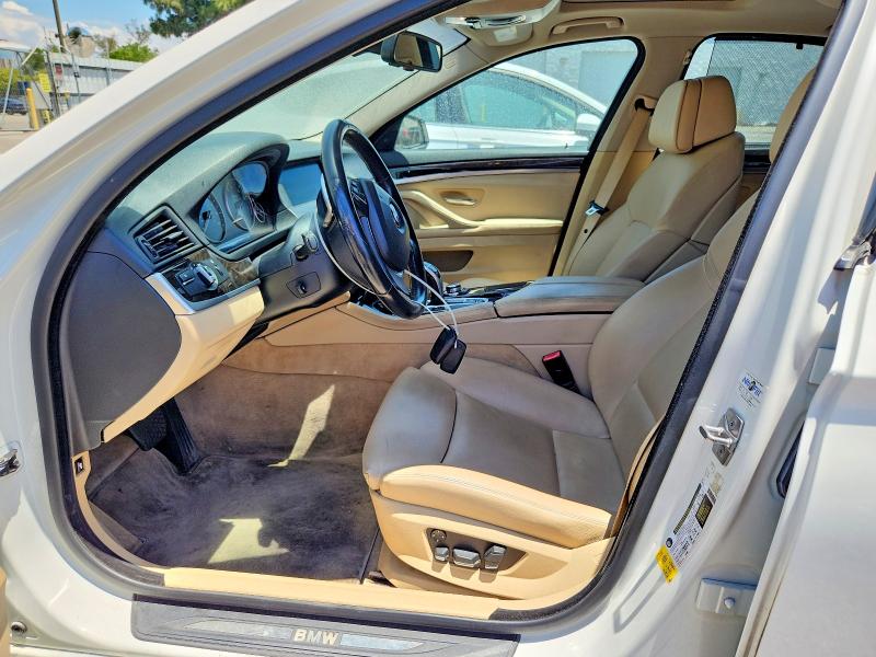 61057376 :رقم المزاد ، WBAFR9C52BC618267 vin ، 2011 Bmw 550 مزاد بيع
