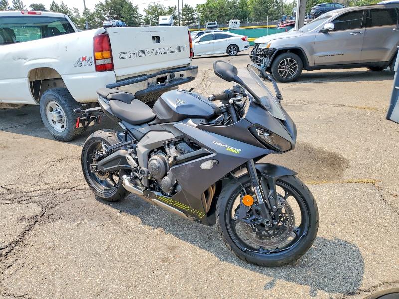 2025 Triumph Motorcycle Daytona მანქანა იყიდება აუქციონზე, vin: SMTL23UF3STBU7975, აუქციონის ნომერი: 60260026