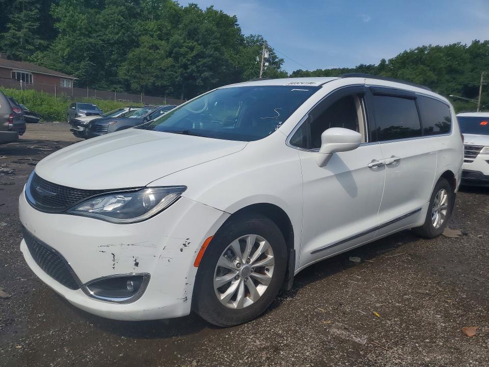 60324196 :رقم المزاد ، 2C4RC1BG8HR706116 vin ، 2017 Chrysler Pacifica مزاد بيع
