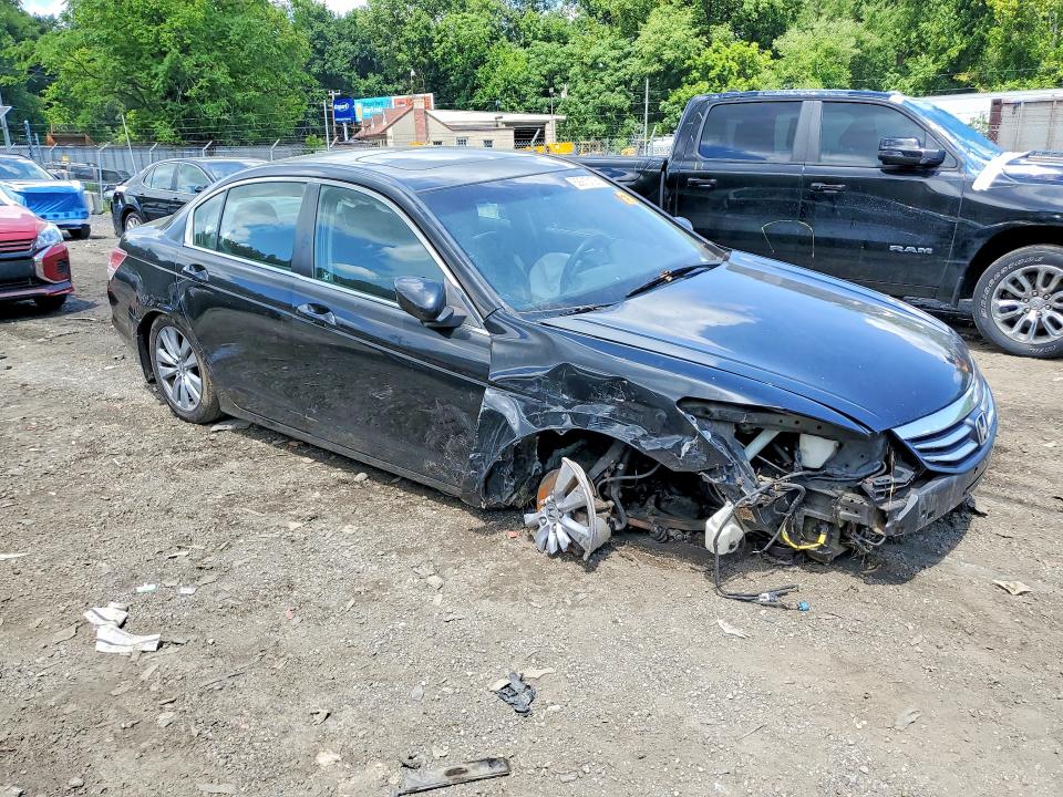 62913106 :رقم المزاد ، 1HGCP2F85BA041255 vin ، 2011 Honda Accord مزاد بيع