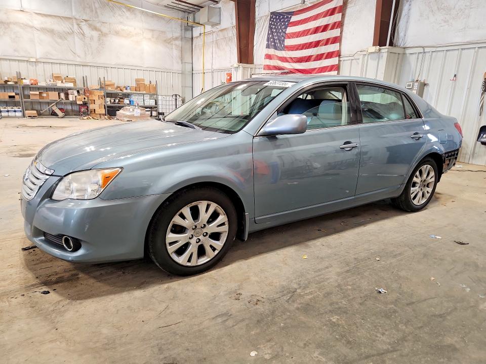 60631586 :رقم المزاد ، 4T1BK36B28U301902 vin ، 2008 Toyota Avalon مزاد بيع