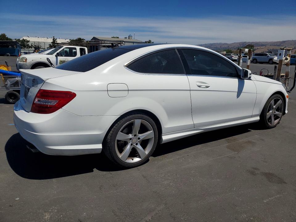 59648116 :رقم المزاد ، WDDGJ5HB8EG274940 vin ، 2014 Mercedes-benz C مزاد بيع