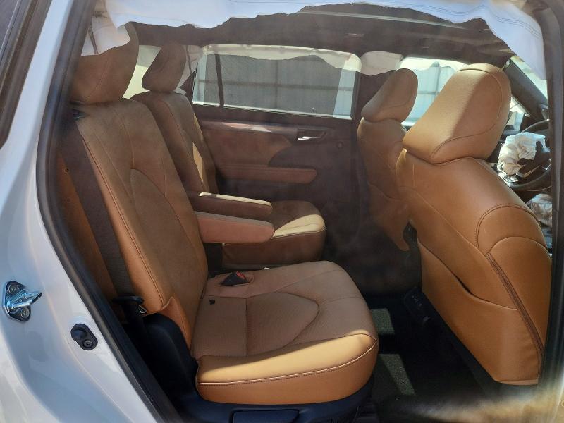 62050616 :رقم المزاد ، 5TDKDRBH9SS580255 vin ، 2025 Toyota Highlander مزاد بيع