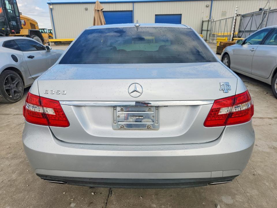 2010 Mercedes-benz E მანქანა იყიდება აუქციონზე, vin: WDDHF5GB2AA135729, აუქციონის ნომერი: 60690216