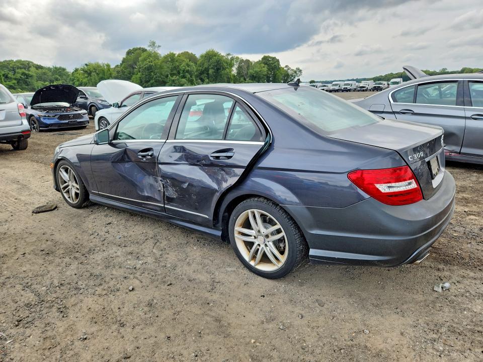 60042756 :رقم المزاد ، WDDGF8ABXDR276480 vin ، 2013 Mercedes-benz C مزاد بيع