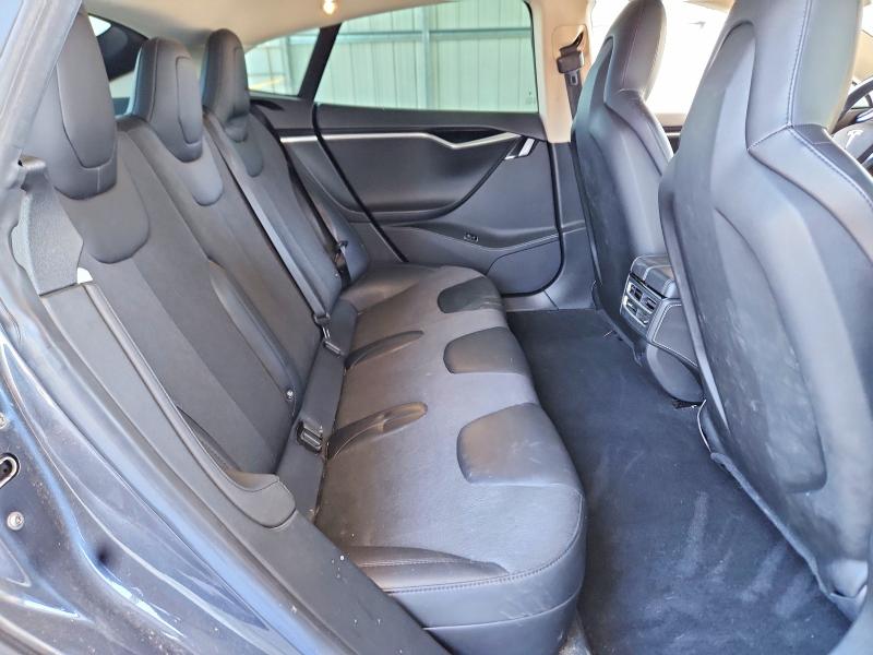 59602466 :رقم المزاد ، 5YJSA1H14FFP77218 vin ، 2015 Tesla Model S مزاد بيع