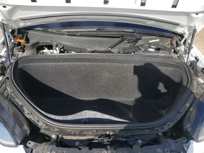 95588025 :رقم المزاد ، 5YJXCBE28JF141476 vin ، 2018 Tesla Model X مزاد بيع