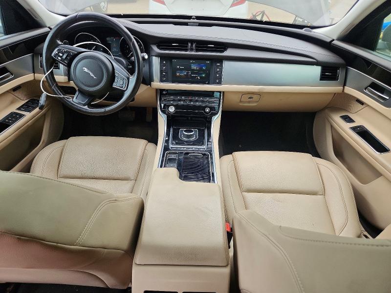 2017 Jaguar Xf მანქანა იყიდება აუქციონზე, vin: SAJBJ4BV2HCY40766, აუქციონის ნომერი: 58941436