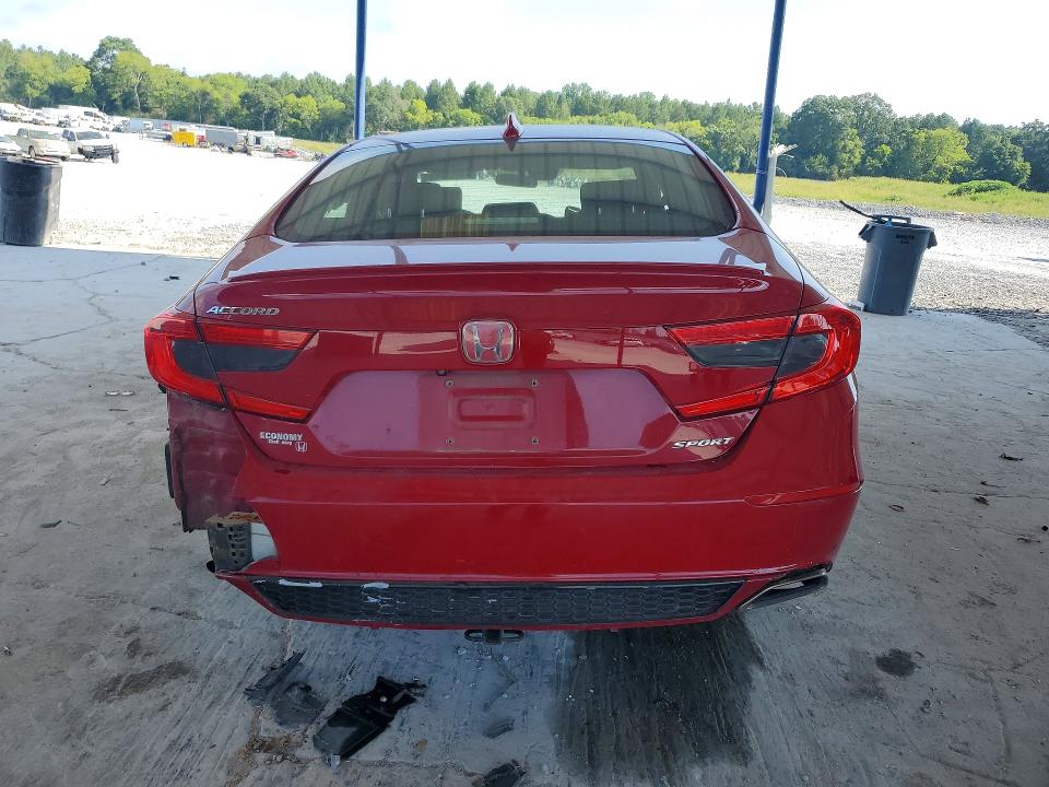 60363006 :رقم المزاد ، 1HGCV1F33JA191139 vin ، 2018 Honda Accord مزاد بيع