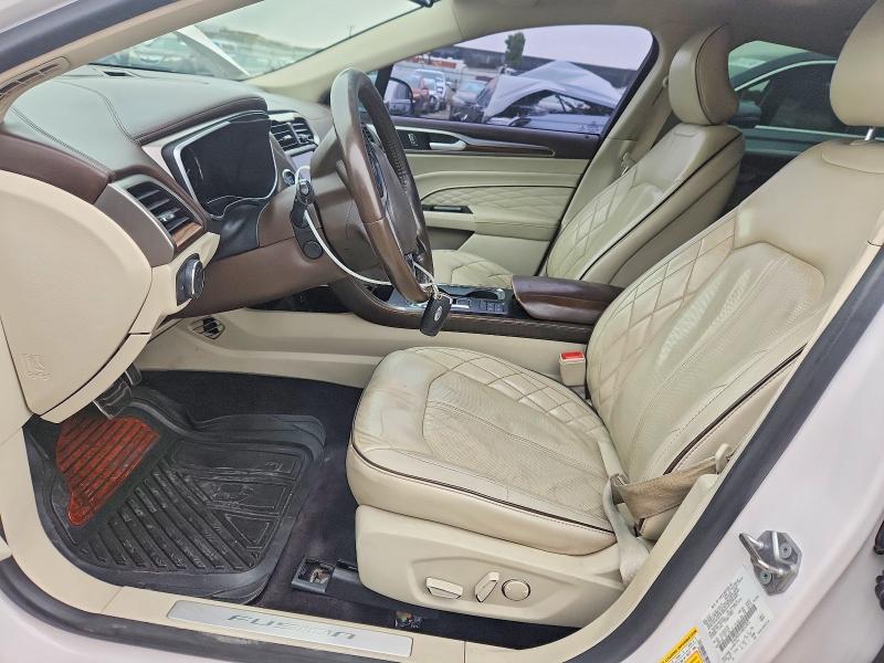 59860116 :رقم المزاد ، 3FA6P0SU1HR312951 vin ، 2017 Ford Fusion مزاد بيع