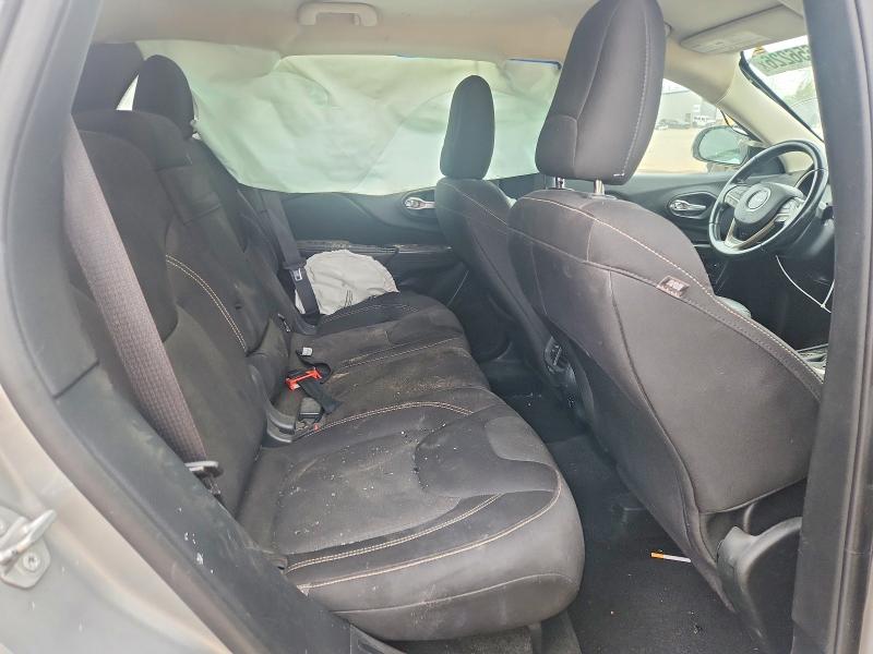 Продажа на аукционе авто 2015 Jeep Cherokee, vin: 1C4PJMCB6FW715015, номер лота: 62656226