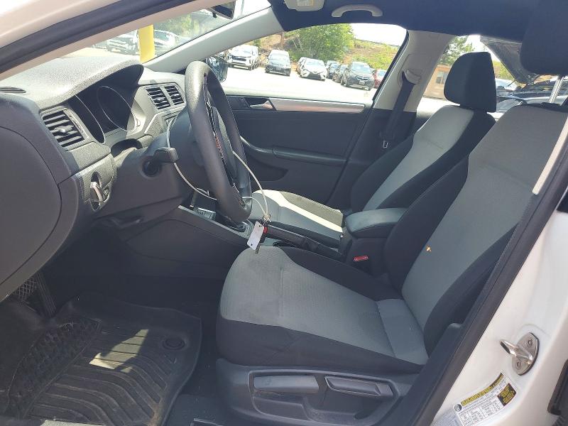 60708766 :رقم المزاد ، 3VW2B7AJ5HM214832 vin ، 2017 Volkswagen Jetta مزاد بيع