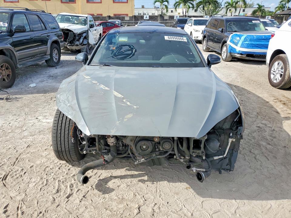 60998866 :رقم المزاد ، WAUBNCF54JA036068 vin ، 2018 Audi A5 مزاد بيع
