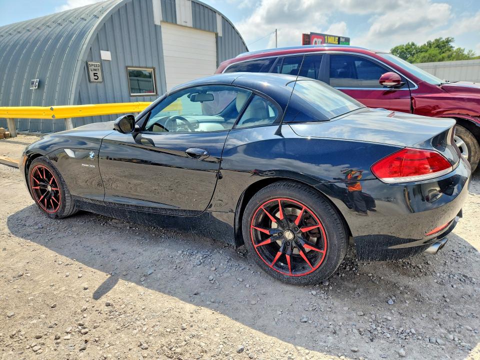 2011 Bmw Z4 მანქანა იყიდება აუქციონზე, vin: WBALM5C51BE379714, აუქციონის ნომერი: 62493676